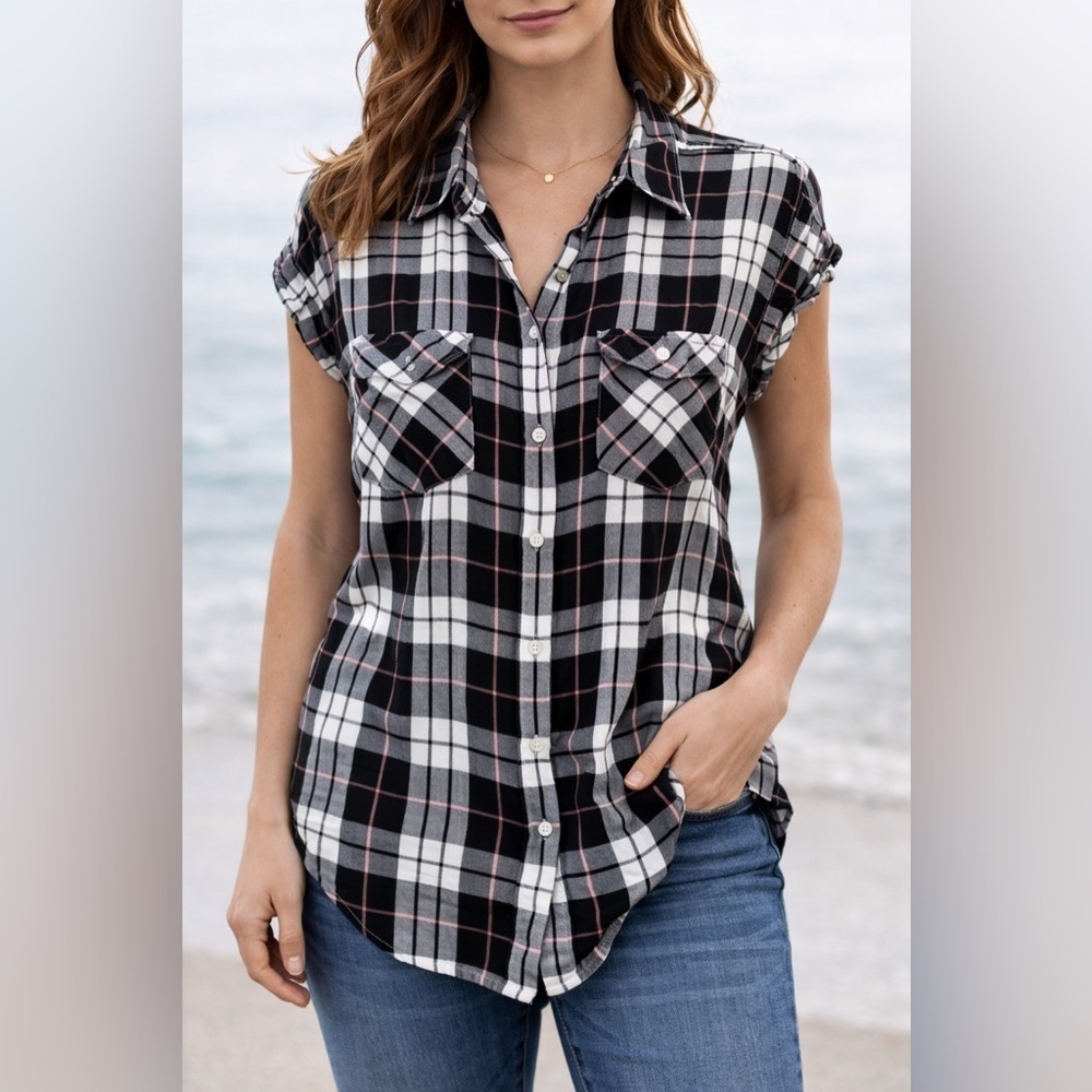 Cabin core wear Jachs Girlfriend size XL Black/White Plaid with a pop of pink